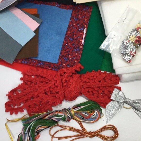 Tree Skirt Kit Titan Christmas 593 Snowman Animals Felt 36" Vintage Needlecraft - Picture 7 of 10